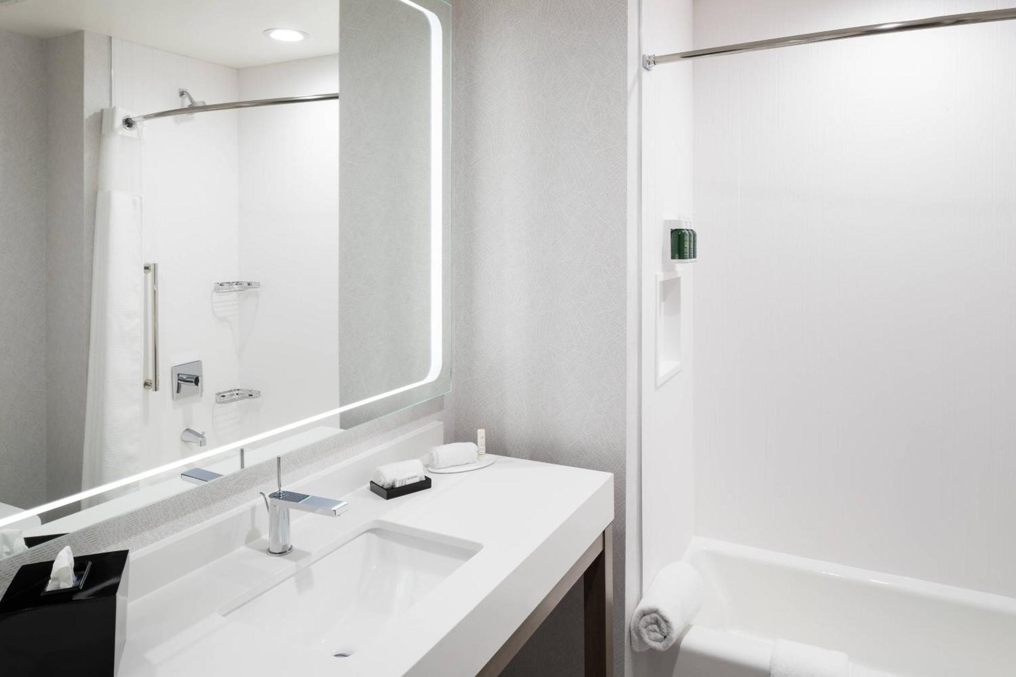 Courtyard By Marriott Houston Heights/I-10 Ξενοδοχείο Εξωτερικό φωτογραφία