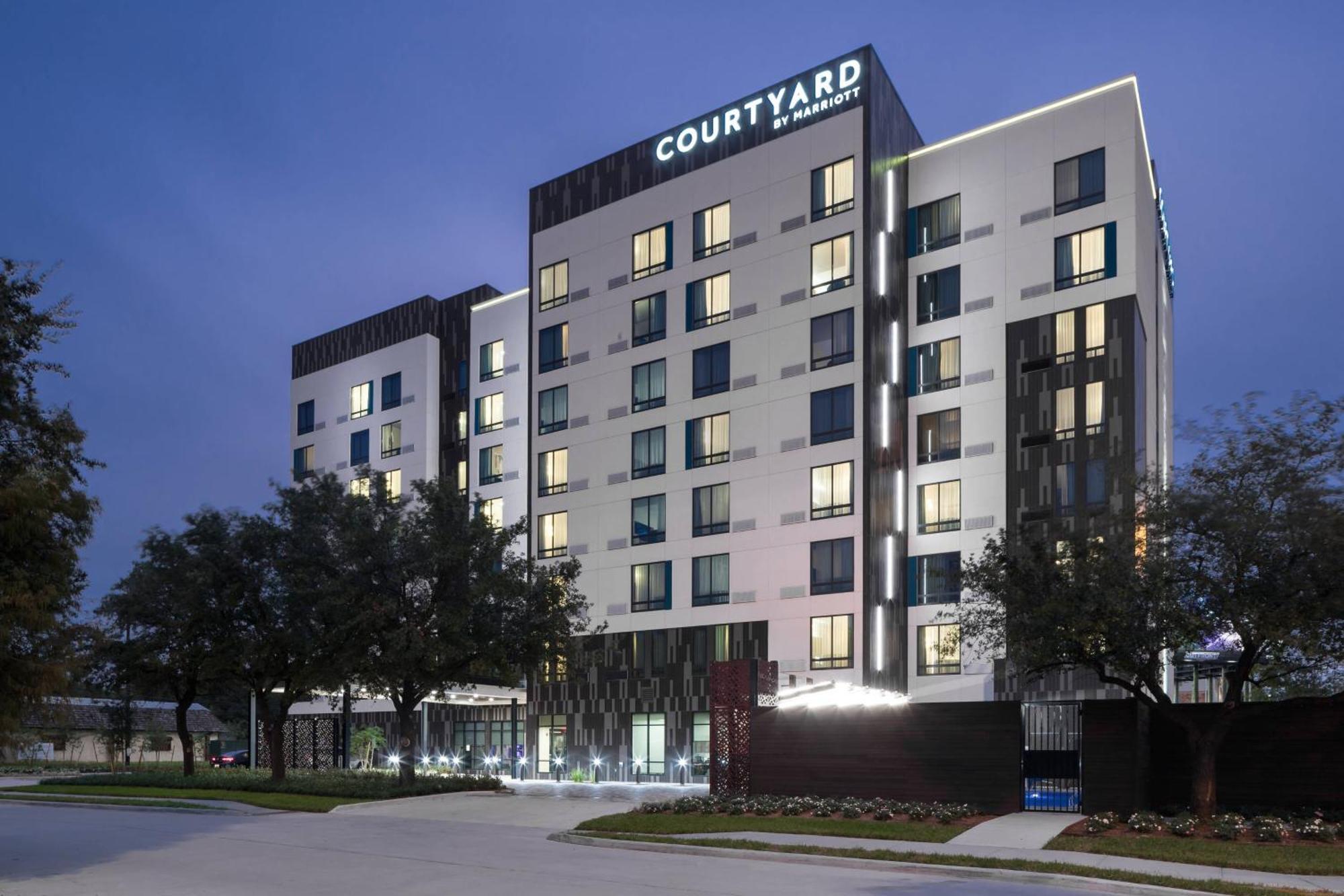 Courtyard By Marriott Houston Heights/I-10 Ξενοδοχείο Εξωτερικό φωτογραφία