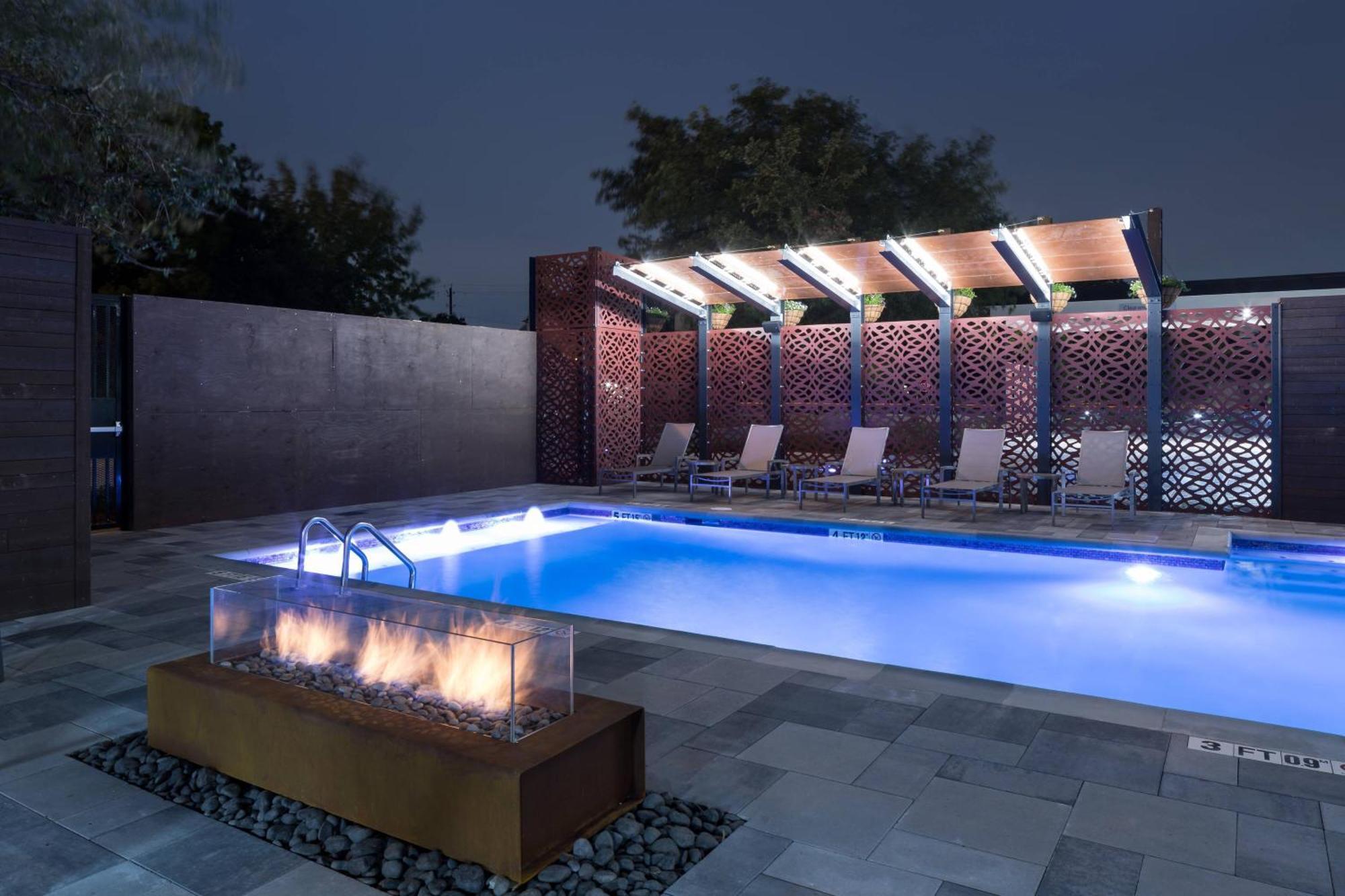 Courtyard By Marriott Houston Heights/I-10 Ξενοδοχείο Εξωτερικό φωτογραφία