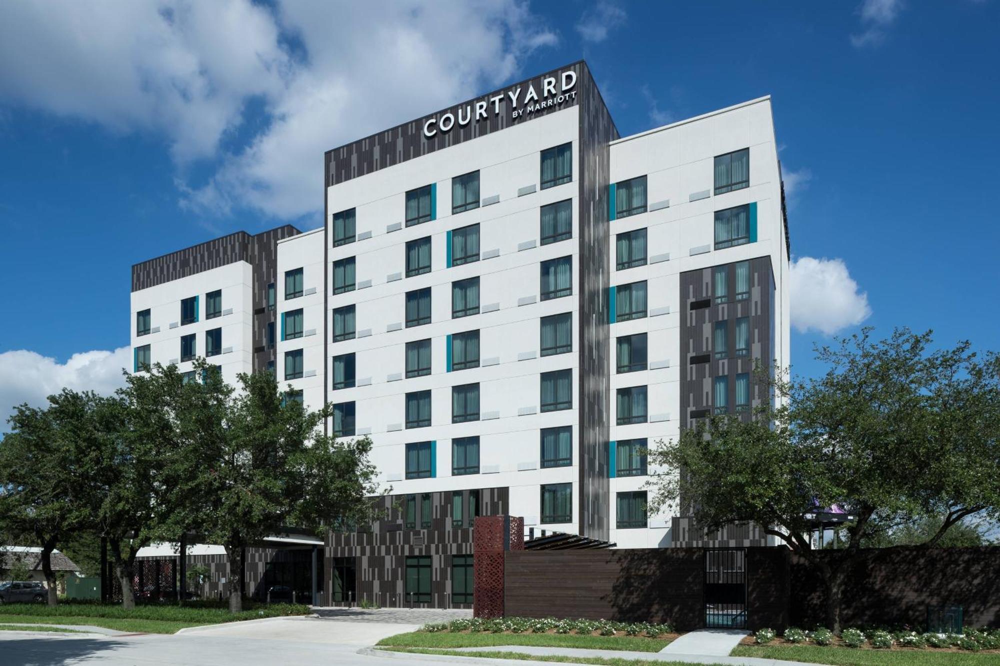 Courtyard By Marriott Houston Heights/I-10 Ξενοδοχείο Εξωτερικό φωτογραφία
